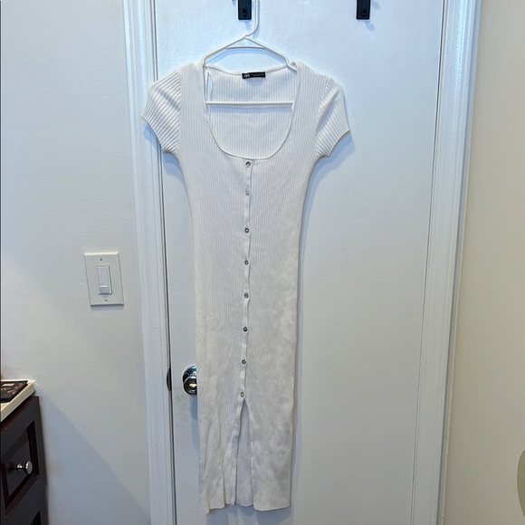 White Button-Down Ribbed Dress - Picture 4 of 5